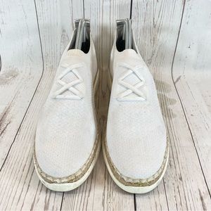 VINCE CAMUTO women’s Sz 9M Sneakers Shoes White Mesh slip on silver heels